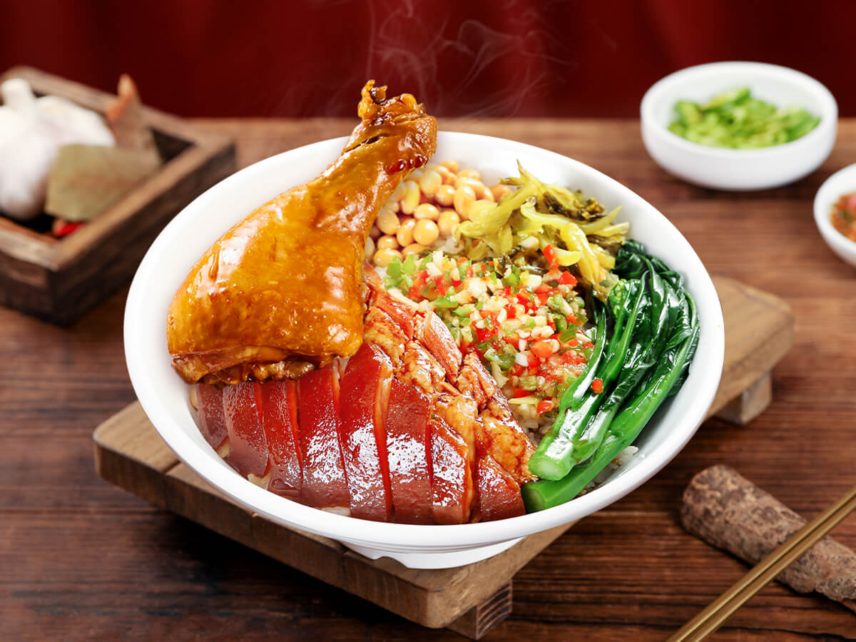 猪脚拼鸡腿饭